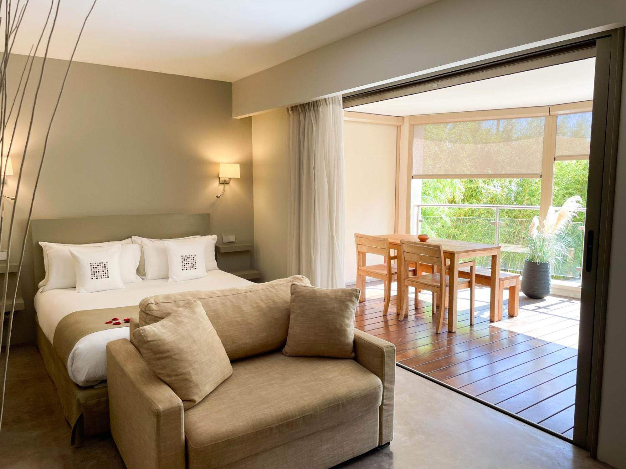 Deluxe Double Room with Terrace,1546491553:JPEG